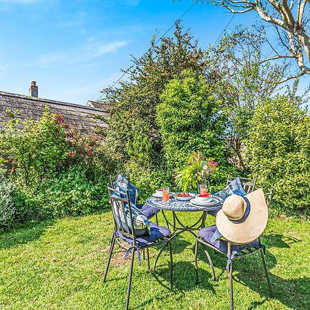 The Secret Garden Villa Malborough Екстериор снимка