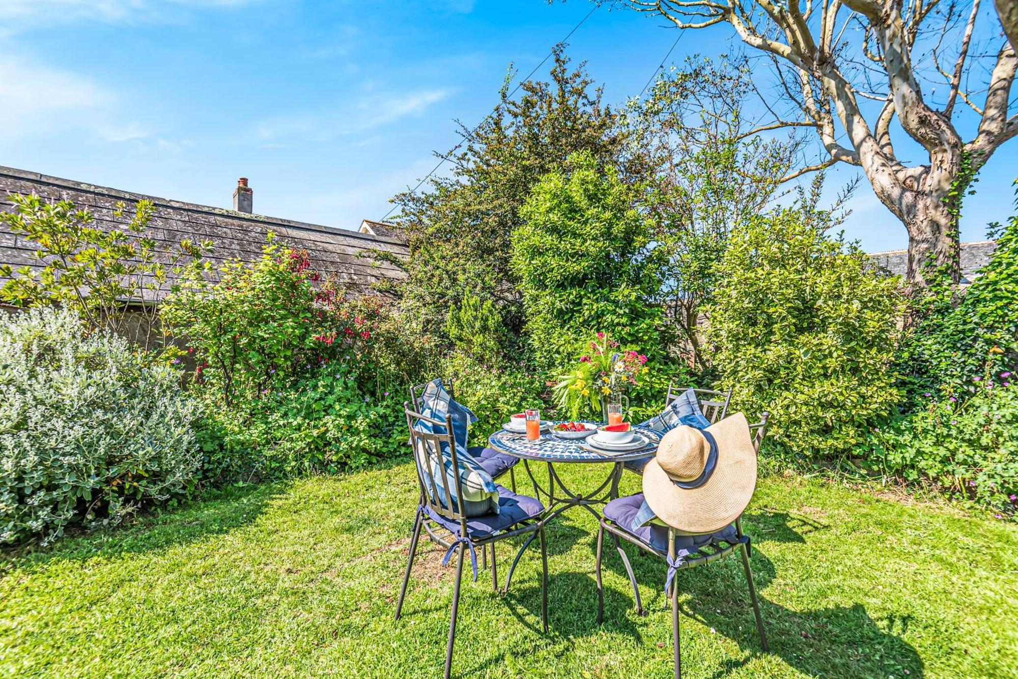 The Secret Garden Villa Malborough Екстериор снимка